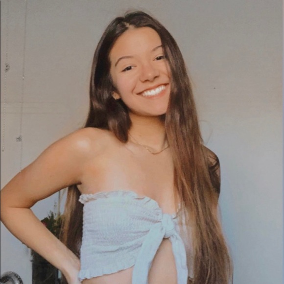 Meet your Posher! - Picture 4 of 4